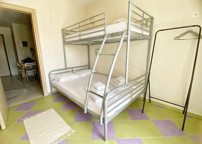 House 11 Apartman Nikíti